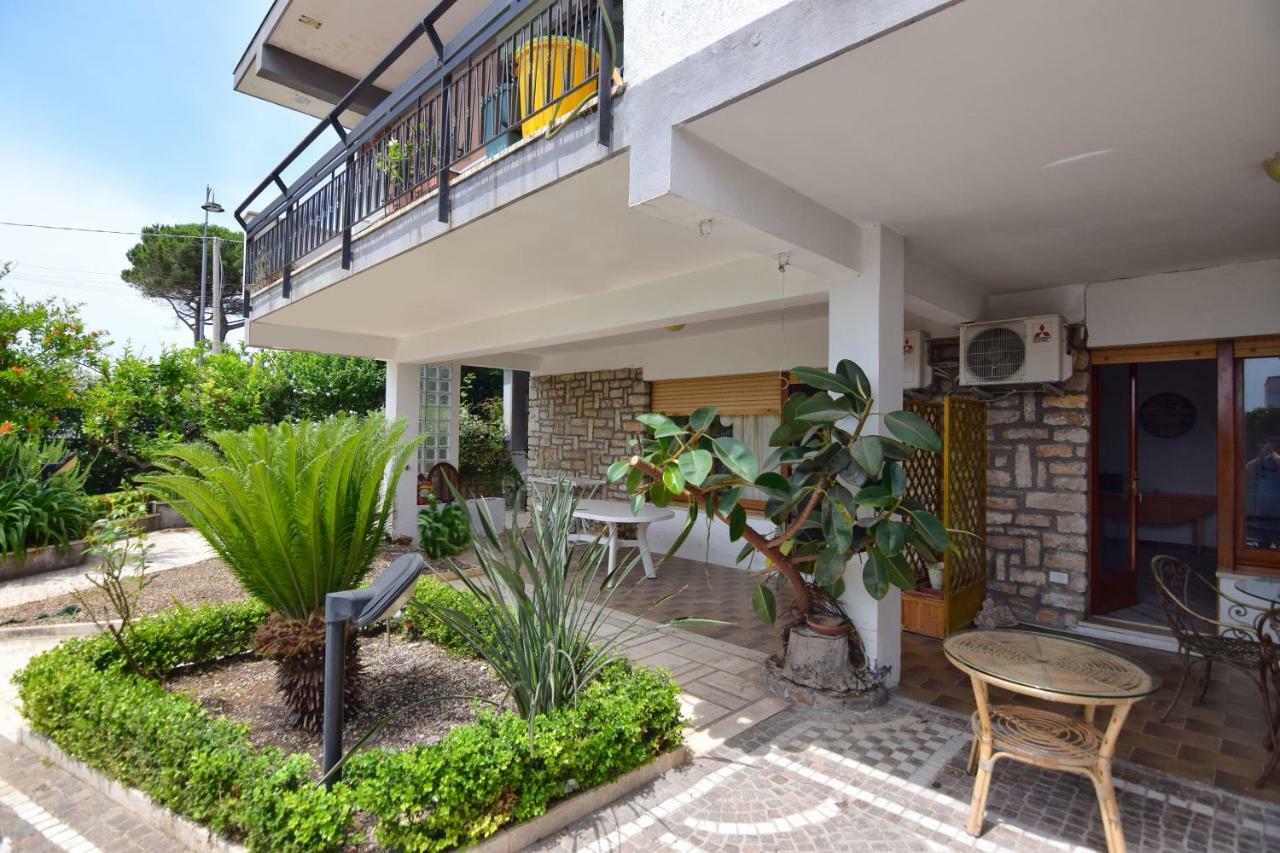 Bed and Breakfast Un Ospite A Fontania Гаэта Экстерьер фото